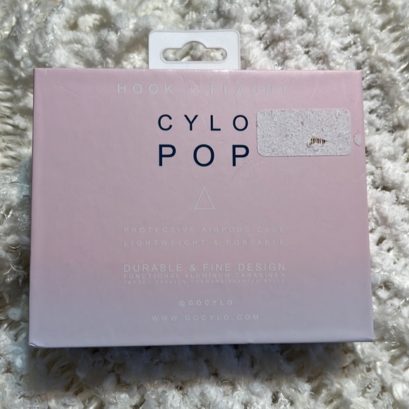 Airpods case !!! - Picture 3 of 5